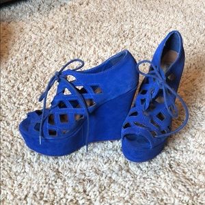 Steve Madden WAADE Royal blue wedges size 7